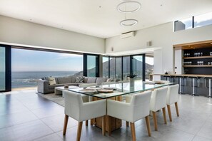 Apartment, 4 Bedrooms, Accessible, Balcony | Dining