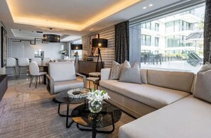 Apartment, 2 Schlafzimmer, barrierefrei, Balkon | Lounge