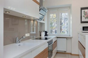 Fridge, microwave, oven, stovetop - Nowy Świat 55 | Cozy Apartment | Parking | Warsaw (Warszawa)