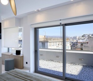 Superior Room | In-room safe, soundproofing, free WiFi, bed sheets