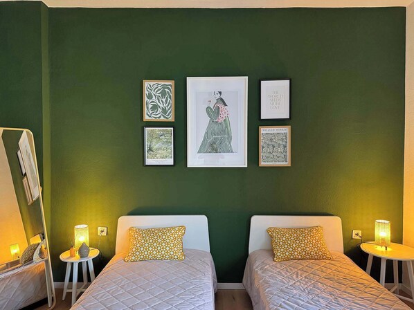 3 bedrooms, in-room safe, desk, iron/ironing board