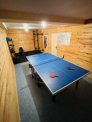 Games room - Beautiful family chalet for 10 people - large south-facing terrace! (La Clusaz)
