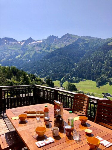 Beau chalet familial 10 personnes - grande terrasse exposée plein sud !