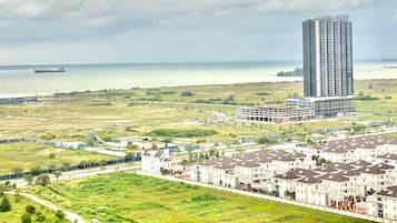 Comfort Studio, 2 Queen Beds, Non Smoking, City View | 2 bedrooms, individually decorated, individually furnished, desk