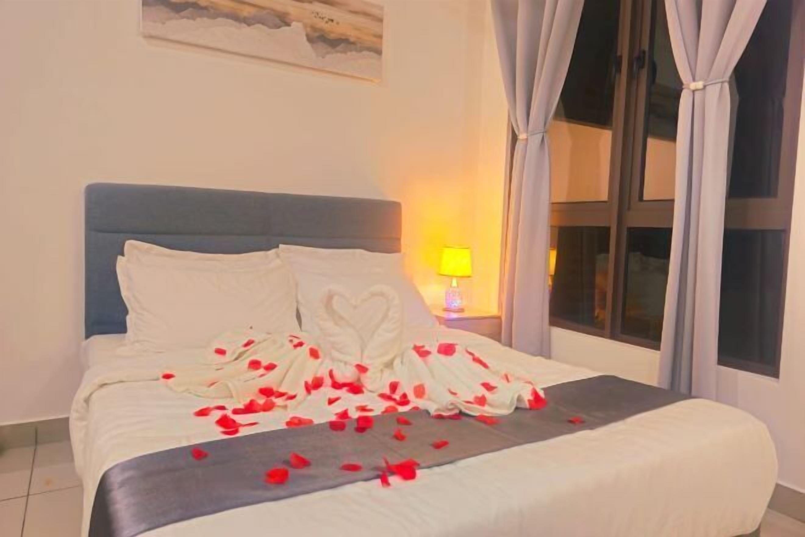 Decoración personalizada, muebles diferentes y escritorio 