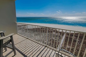 Property grounds - Beachfront Views Indoor Pool Tidewater sleeps 6! (Orange Beach)