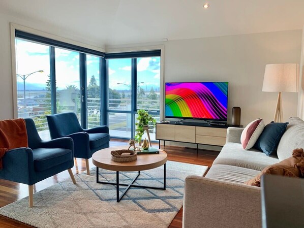 TV, offices