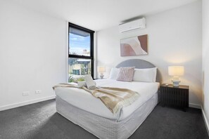 2 chambres, fer et planche Ă repasser, draps fournis
