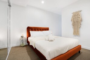 2 chambres, fer et planche à repasser, Wi-Fi, draps fournis
