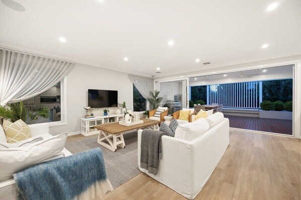 Télévision, espaces bureaux