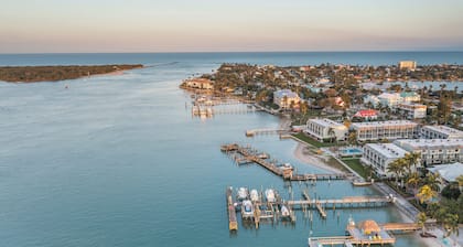 Cozy Beachside Escape with Spacious Backyard & Modern Furnishings