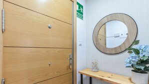 1 bedroom, blackout drapes, iron/ironing board, WiFi (free) - Collection Plaza España (Madrid)