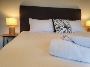 3 chambres, fer et planche à repasser, lit parapluie, Wi-Fi