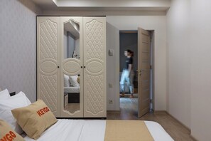 1 chambre, bureau, fer et planche à repasser, Wi-Fi