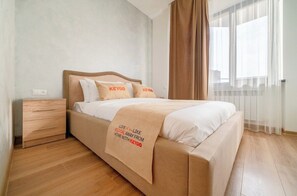2 bedrooms, desk, iron/ironing board, WiFi