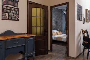 2 Schlafzimmer, Schreibtisch, Bügeleisen/Bügelbrett, WLAN