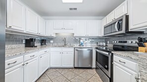 Fridge, microwave, stovetop, dishwasher