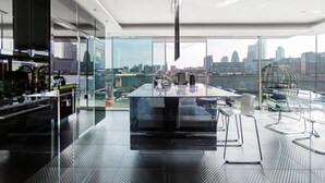 Coffee/tea maker, fridge, microwave, oven - Penthouse in the city centre, luxury and unique. Over 240 square meters (London)