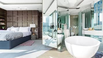 3 bedrooms, iron/ironing board, travel cot, free WiFi