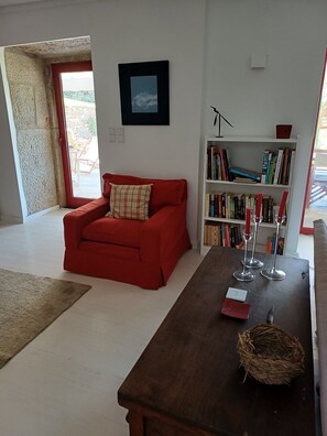 Interior - No Coração do Douro, Entre o Pinhão e Favaios, um Espaço de paz e Serenidade (Favaios)