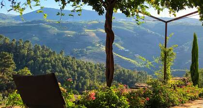 No Coração do Douro, Entre o Pinhão e Favaios, um Espaço de paz e Serenidade