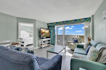 Baywatch Resort Oceanfront Dream Maker