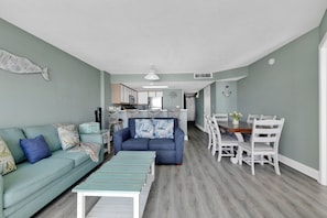 Signature Condo, 3 Bedrooms, Balcony, Ocean View | Living room