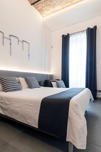 VESUCHARME Suite Luxury Room