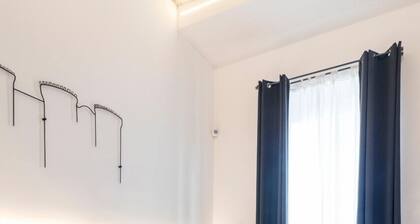 VESUCHARME Suite Luxury Room