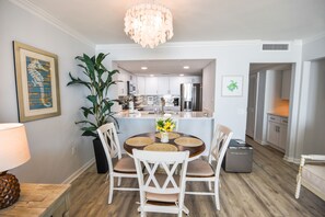 Condo, 2 habitaciones | Restaurantes