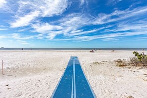Kondominium, 2 kamar tidur | Pantai | Di pantai
