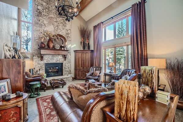 Living area - 16 Riverbend 3 Bedroom Townhouse by RedAwning (Vail)