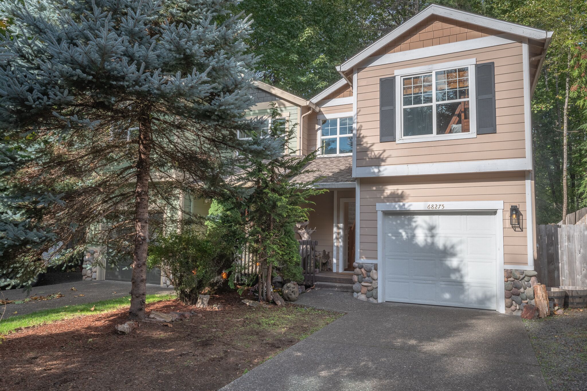Mountain Townhome- 8/29-9/30 Special, book 2 nights, get 1 free!