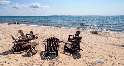 Beautiful House on Lake Michigan! 10 Minutes HS! Private Sandy Beach!