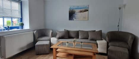 Fernseher, Tischtennisplatte