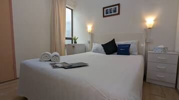 1 chambre, bureau, accĂšs Internet, draps fournis