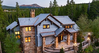 Snowflake ChĂąteau: Hot Tub & Sauna at Peak 9