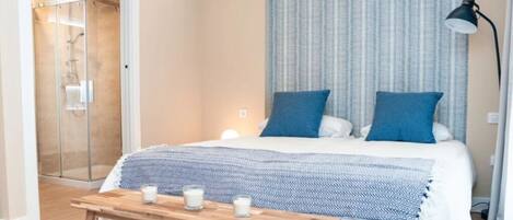 1 bedroom, iron/ironing board, travel cot, free WiFi