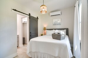 Apartment (0 Bedroom) | 1 Schlafzimmer, Bügeleisen/Bügelbrett, Bettwäsche