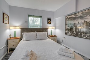 Casa (1 Bedroom) | 1 habitación y espacio para trabajar con laptop