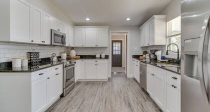 Tampa Vacation Rental ~ 4 Mi to Downtown!