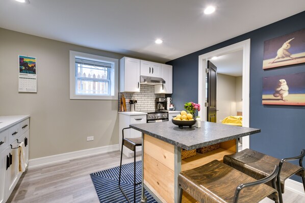 Microwave, oven, stovetop, coffee grinder - Chic Forest Park Home w/ Patio - 10 Mi to Chicago (Forest Park)