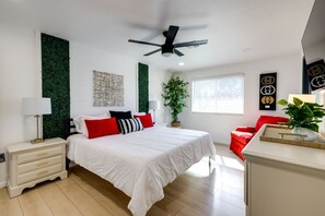 Room - Tranquil Tempe Home w/ Pool & Putting Green! (Tempe)