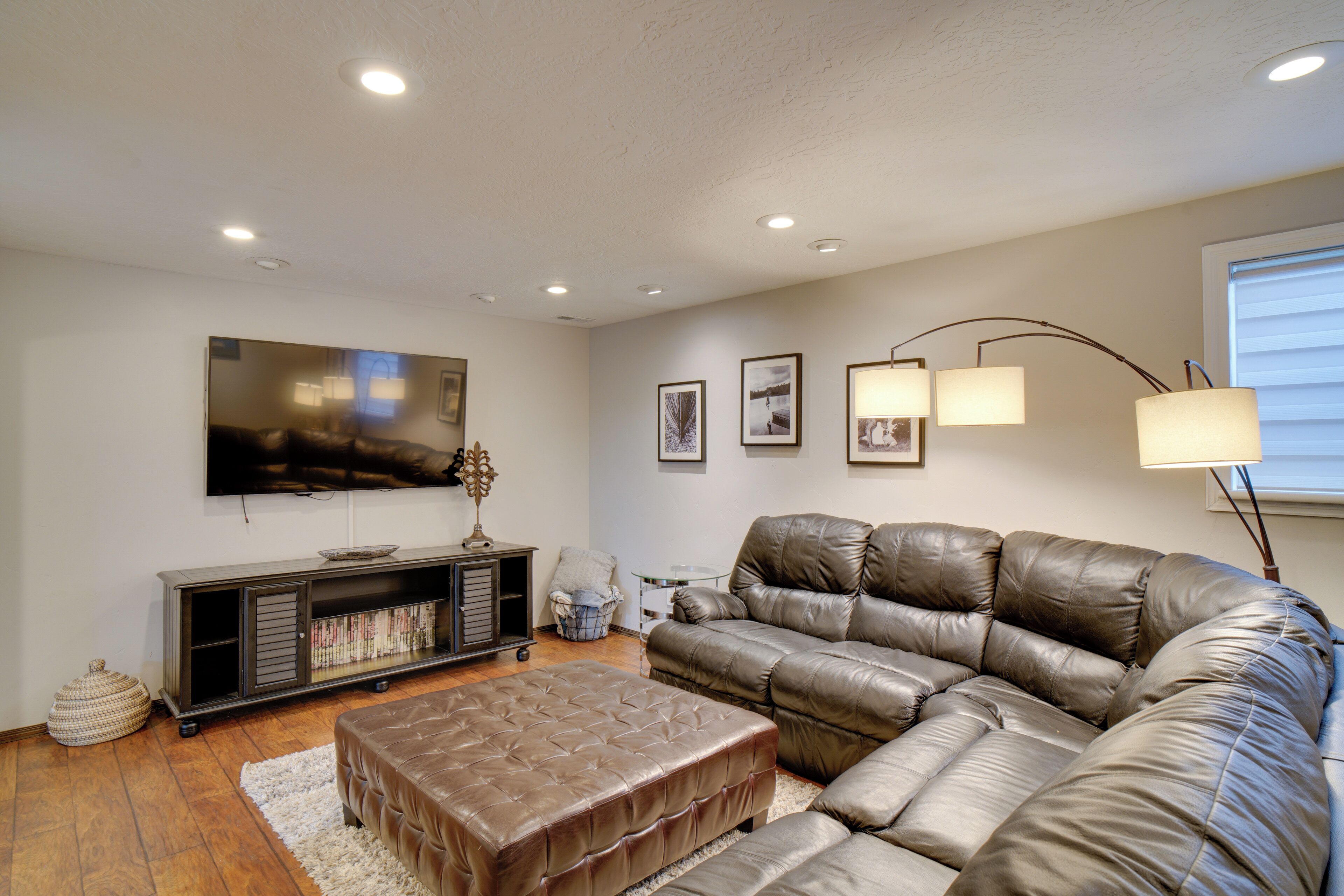House (5 Bedrooms) | Interior