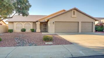 House (3 Bedrooms) | Front of property