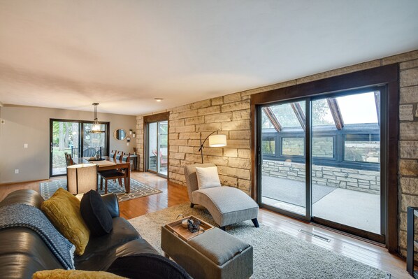House (4 Bedrooms) | Interior