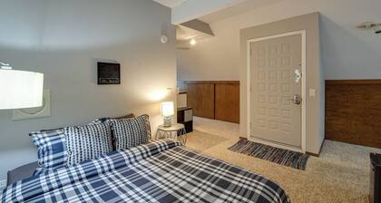 Large Home w/ Game Room, 4 Mi to Mississippi River