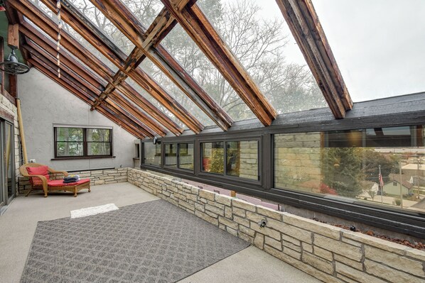 House (4 Bedrooms) | Interior - Large Home w/ Game Room, 4 Mi to Mississippi River (Bettendorf)