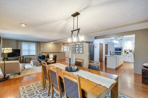 House (4 Bedrooms) | Interior