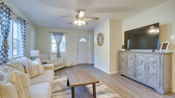 House (3 Bedrooms) | Front of property